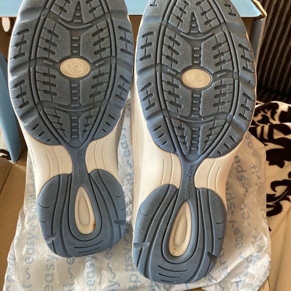 Easy Spirit White Hot Race 7.5 W - Picture 5 of 7